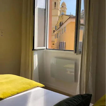 Terrazzo بيت للعطل باستيا